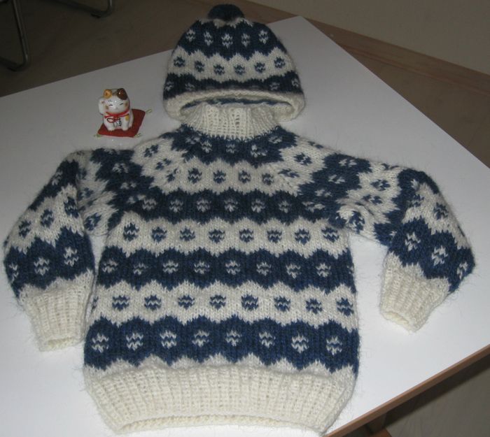 Islandsk sweater strikkes på bestilling.
Str. fra baby til voksen
Denne model er solgt.