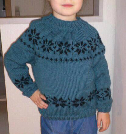 Stjernesweater strikket i ren ny uld, superwash, 30-40 g uldvask.
Str. 4 år.
SOLGT!!
Nr. 1